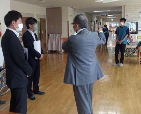 職員の方に施設についてご説明いただきました。
