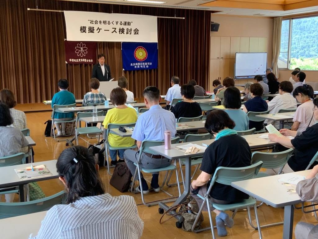 壇上にて挨拶をされている市長の写真