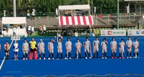 1列となったホッケー競技選手の皆さん