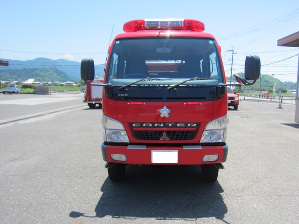 物件番号2消防ポンプ車外観正面の画像