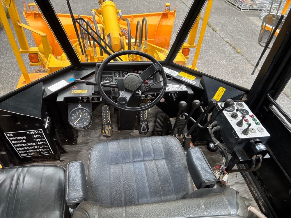 物品番号1大型特殊自動車の操作装置の画像