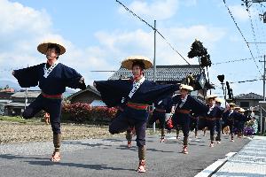 地域内をお渡りする様子