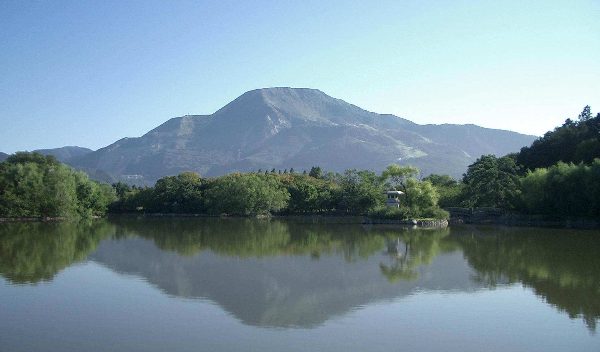 伊吹山の全体像