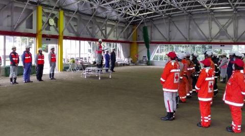 壇上にてお話されている市長の写真