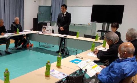 東番場自治会の皆さまと意見交換しているようすの写真