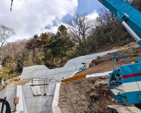 伊吹地区勝山谷川治山堰堤