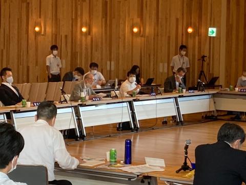第20回滋賀県首長会議で発言する市長