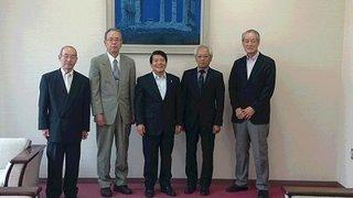 平成28年米原庁舎へ大阪滋賀県人会の皆さんに訪問いただいた様子の写真