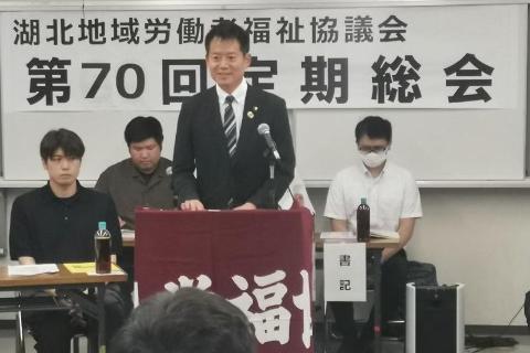 壇上で挨拶をされている市長の写真