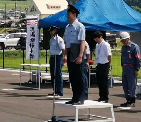 壇上にて挨拶をされている市長の写真