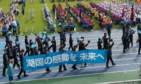 各チームの選手入場のようす