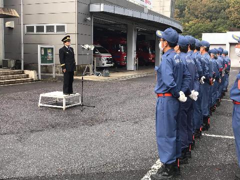 米原市消防団秋の防火パレード出発式