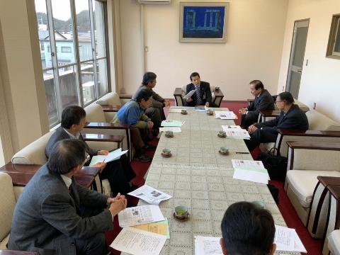 ヒバクシャ国際署名を広げる滋賀県民の会の来庁