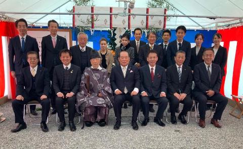 起工式の様子 集合写真