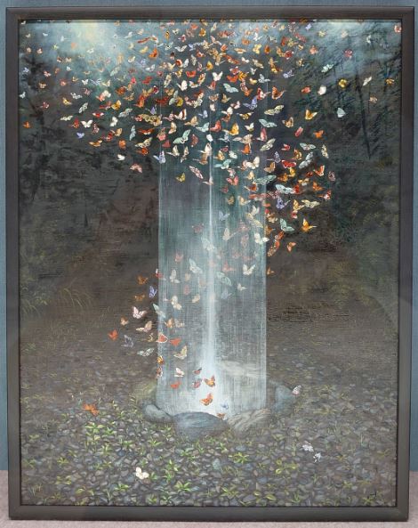 絵画部門の教育長賞を受賞した絵画の画像。池から光が立ち上り、光の周囲に蝶が集まっている。