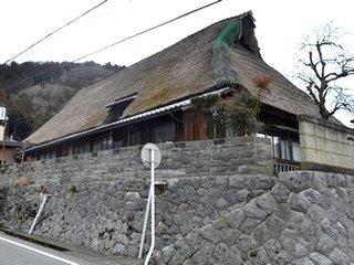 県指定文化財の松井家住宅の外観写真