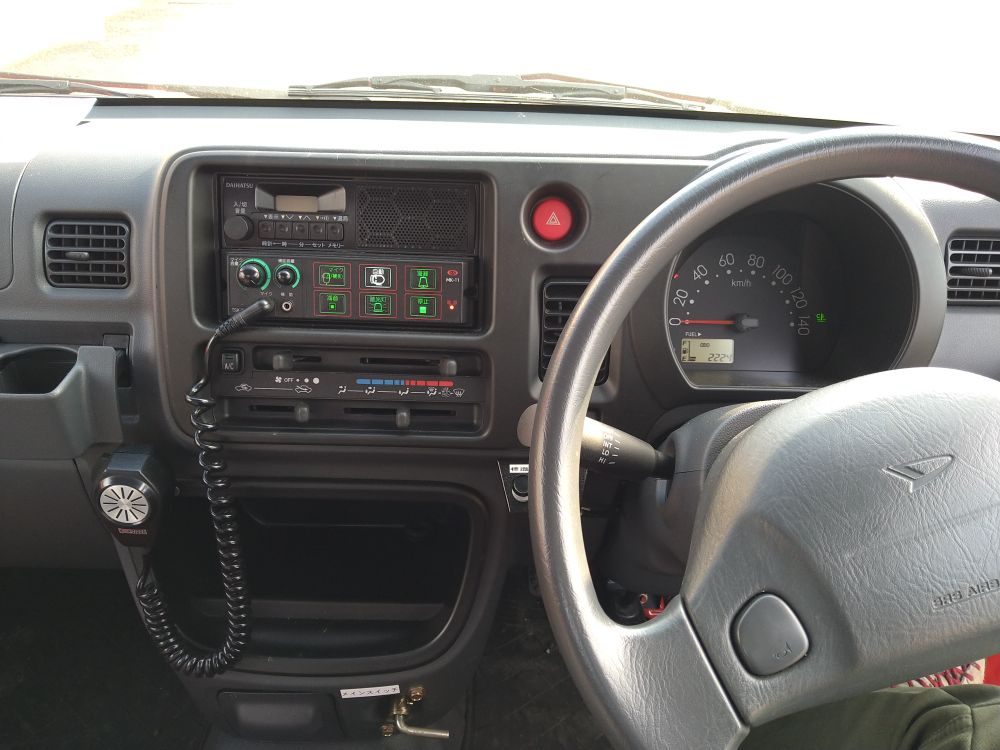 物品番号1消防ポンプ積載車1内観運転席の画像