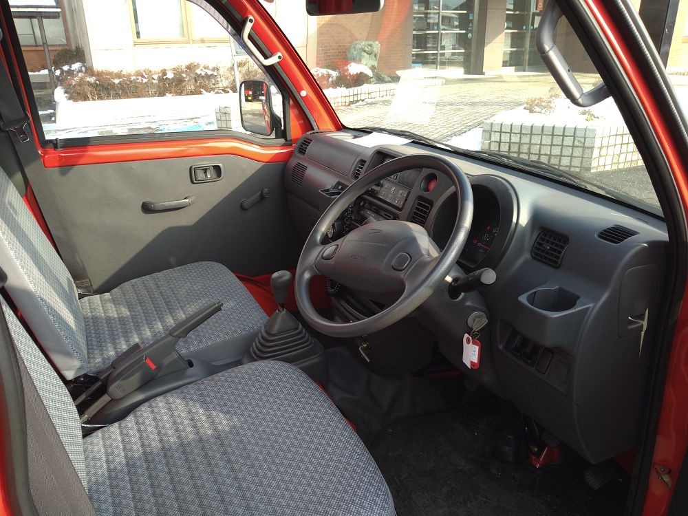 物品番号1消防ポンプ積載車1車内の画像