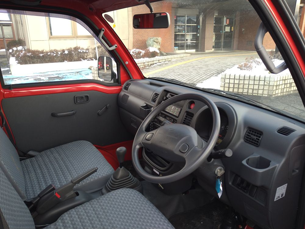 物品番号2消防ポンプ積載車2車内の画像