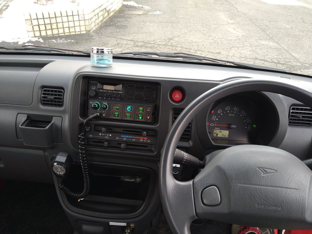 物品番号4消防ポンプ積載車4内観運転席の画像