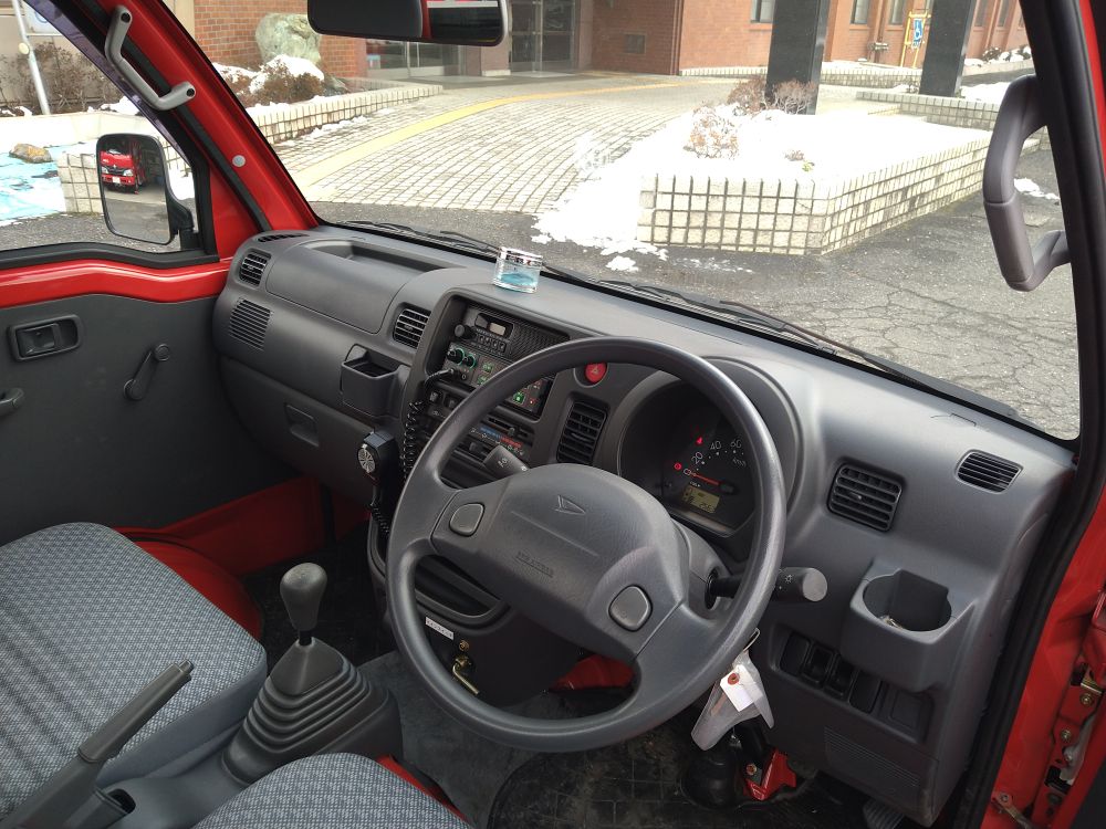 物品番号4消防ポンプ積載車4車内の画像