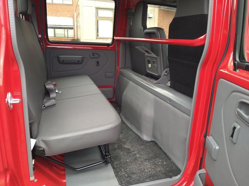 物品番号6消防ポンプ積載車後部車内の画像