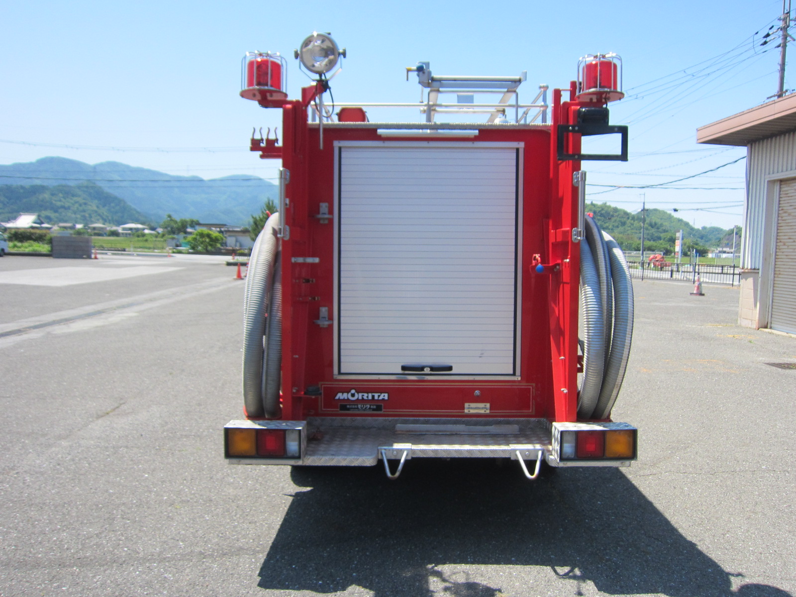 物件番号1消防ポンプ車外観背面の画像