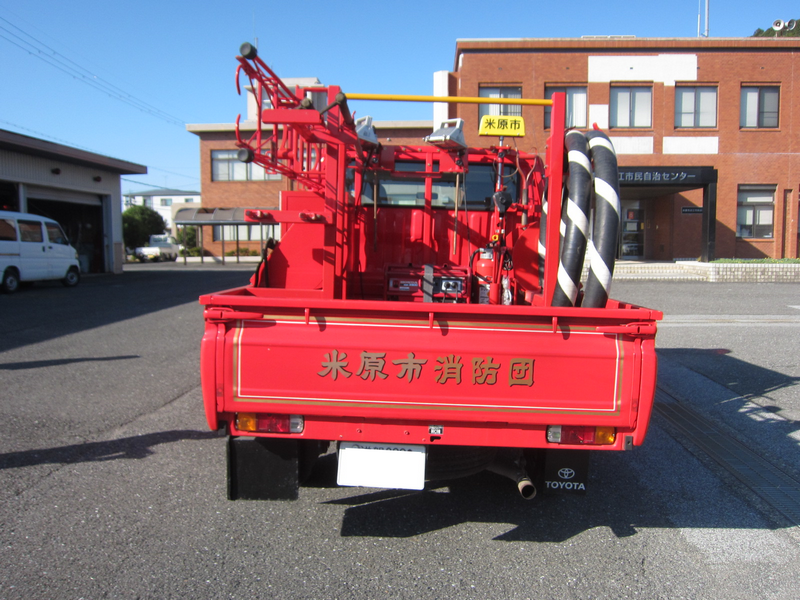 物品番号2消防ポンプ積載車2外観背面の画像