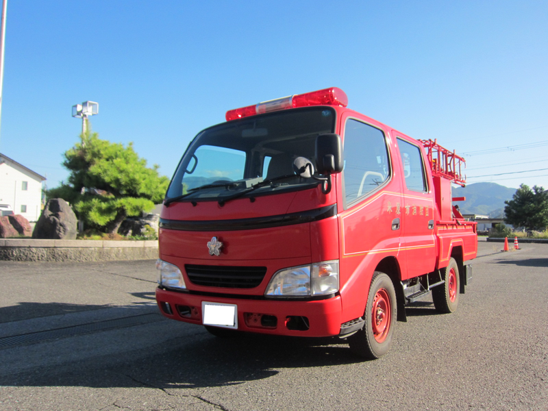 物品番号2消防ポンプ積載車2 外観左前方から全体を写した画像