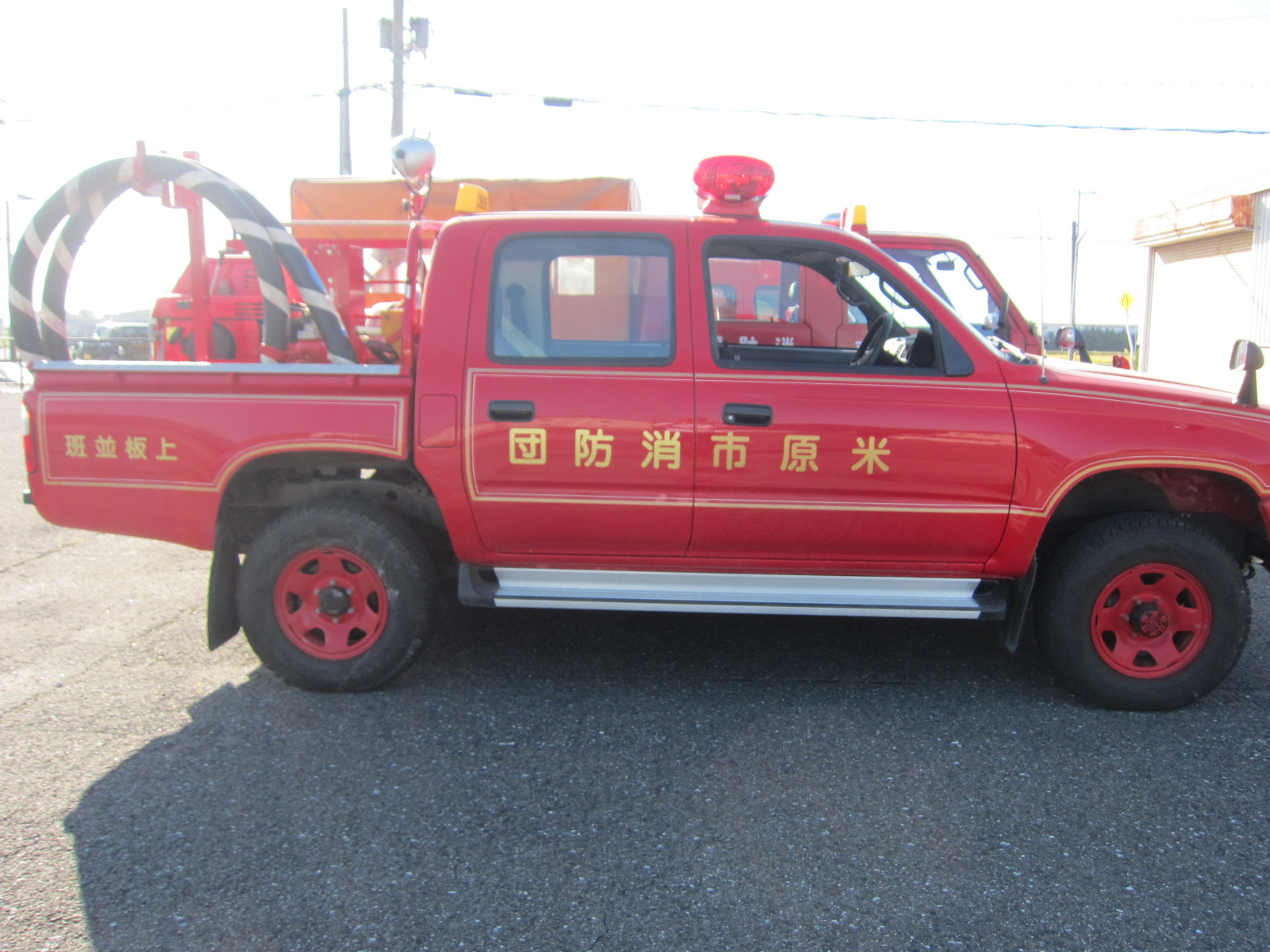 物品番号3消防ポンプ積載車3外観右側面の画像