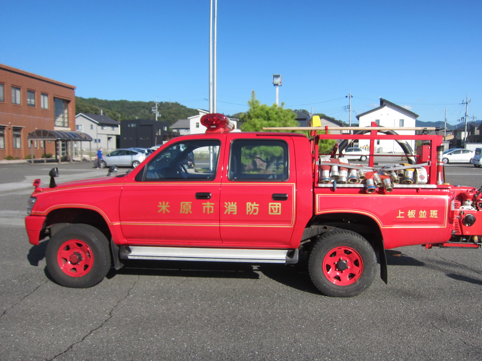 物品番号3消防ポンプ積載車3外観左側面の画像