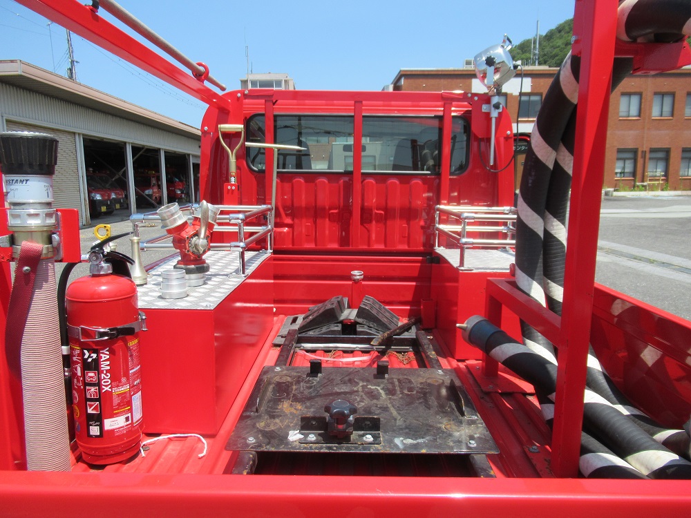 物品番号1消防ポンプ積載車1後部荷台の画像