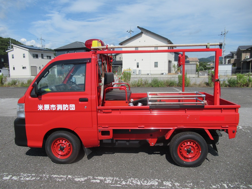 物品番号2消防ポンプ積載車2外観左側面の画像