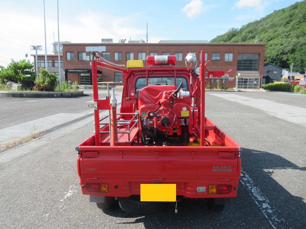 物品番号3消防ポンプ積載車3外観背面の画像