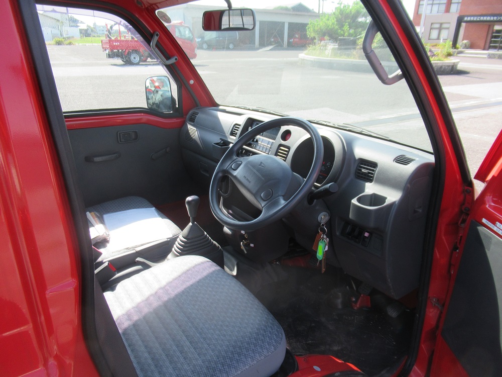 物品番号3消防ポンプ積載車3車内の画像