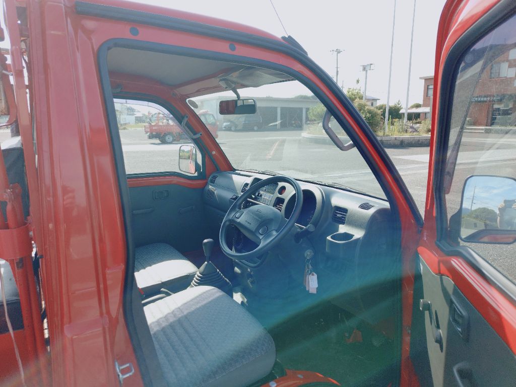 物品番号4消防ポンプ積載車4車内の画像