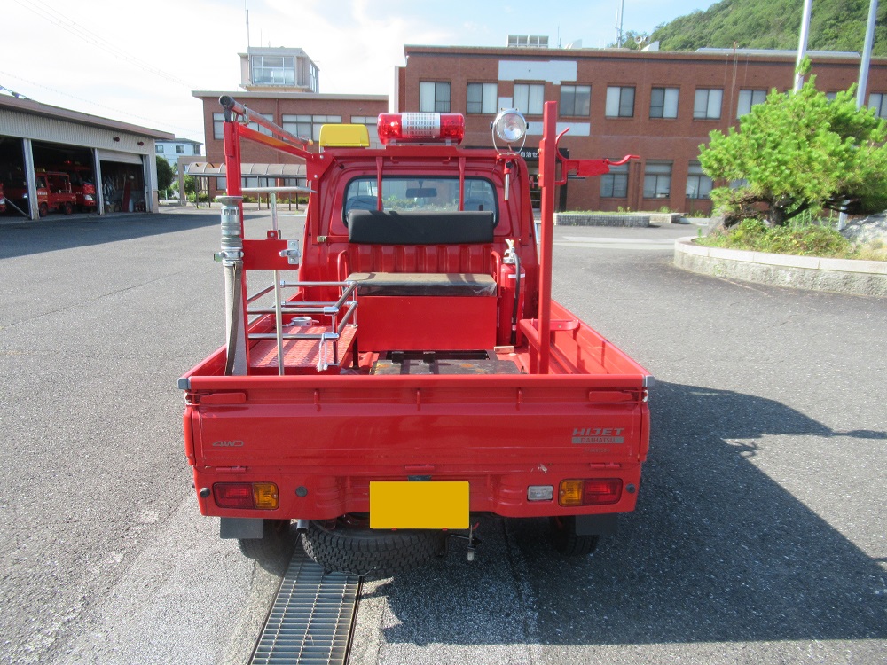 物品番号5消防ポンプ積載車5外観背面の画像