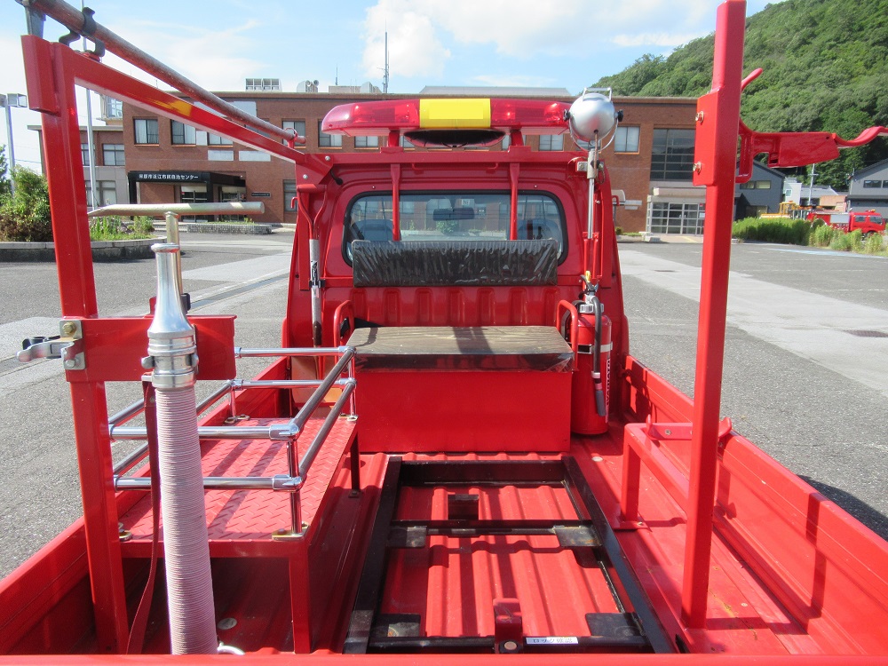 物品番号6消防ポンプ積載車6後部荷台の画像