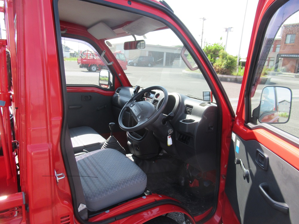 物品番号6消防ポンプ積載車6車内の画像