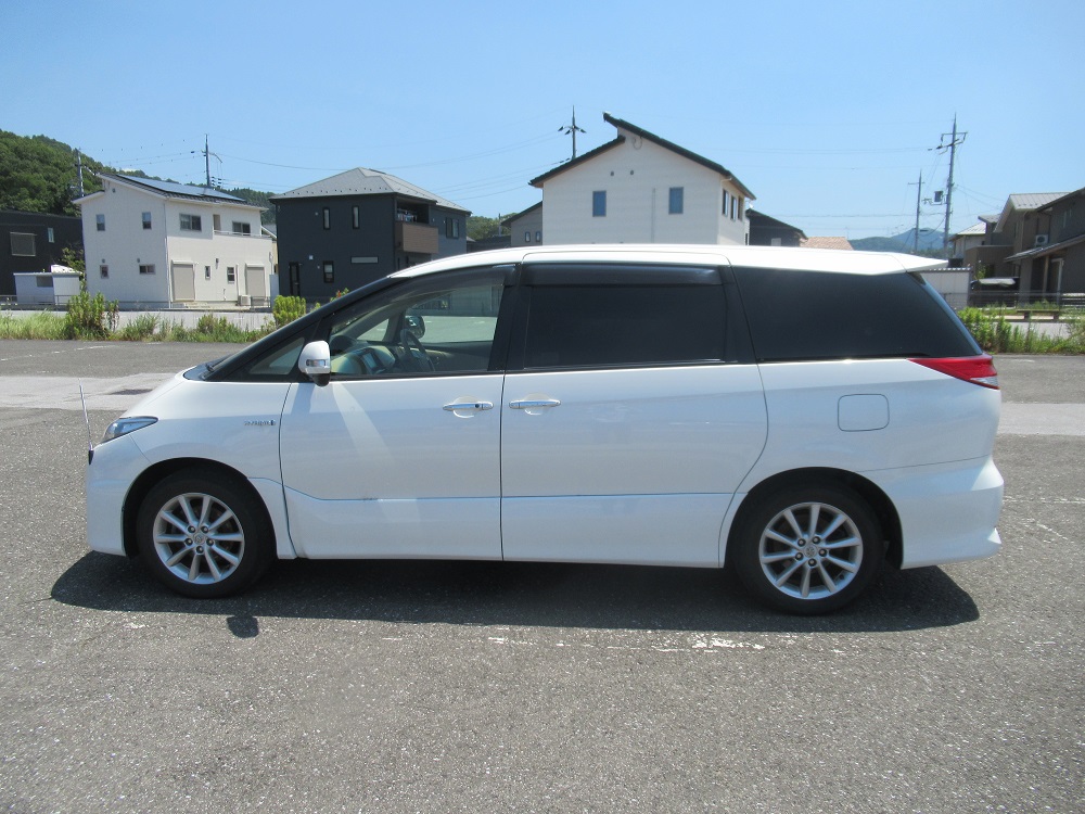 物品番号7普通乗用自動車外観左側面の画像